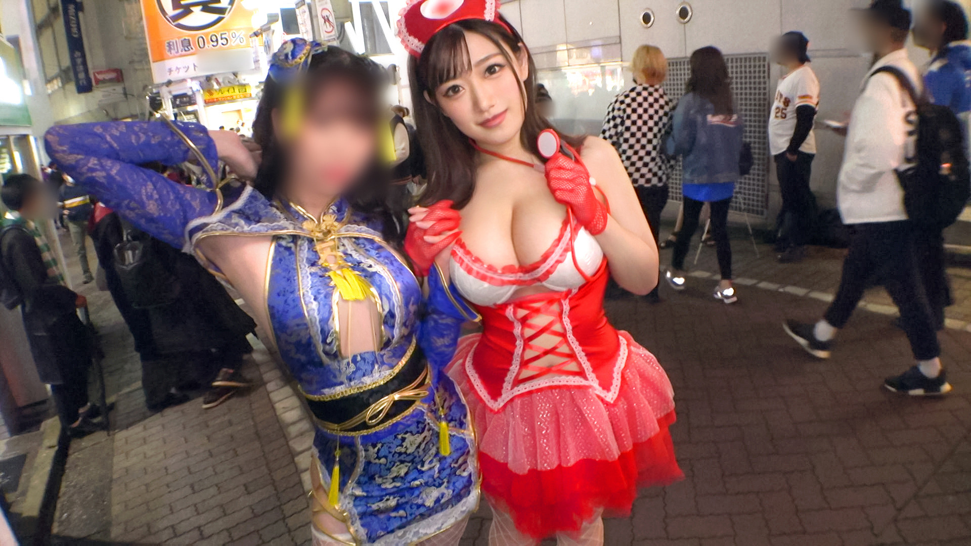 渋谷ハロウィンで露出度の高いエロナースコスプレする巨乳女子を発見しました！エロ画像写真集とロング動画(約20分) | エロ画像掲示板(まとめ)  EROG-BBS