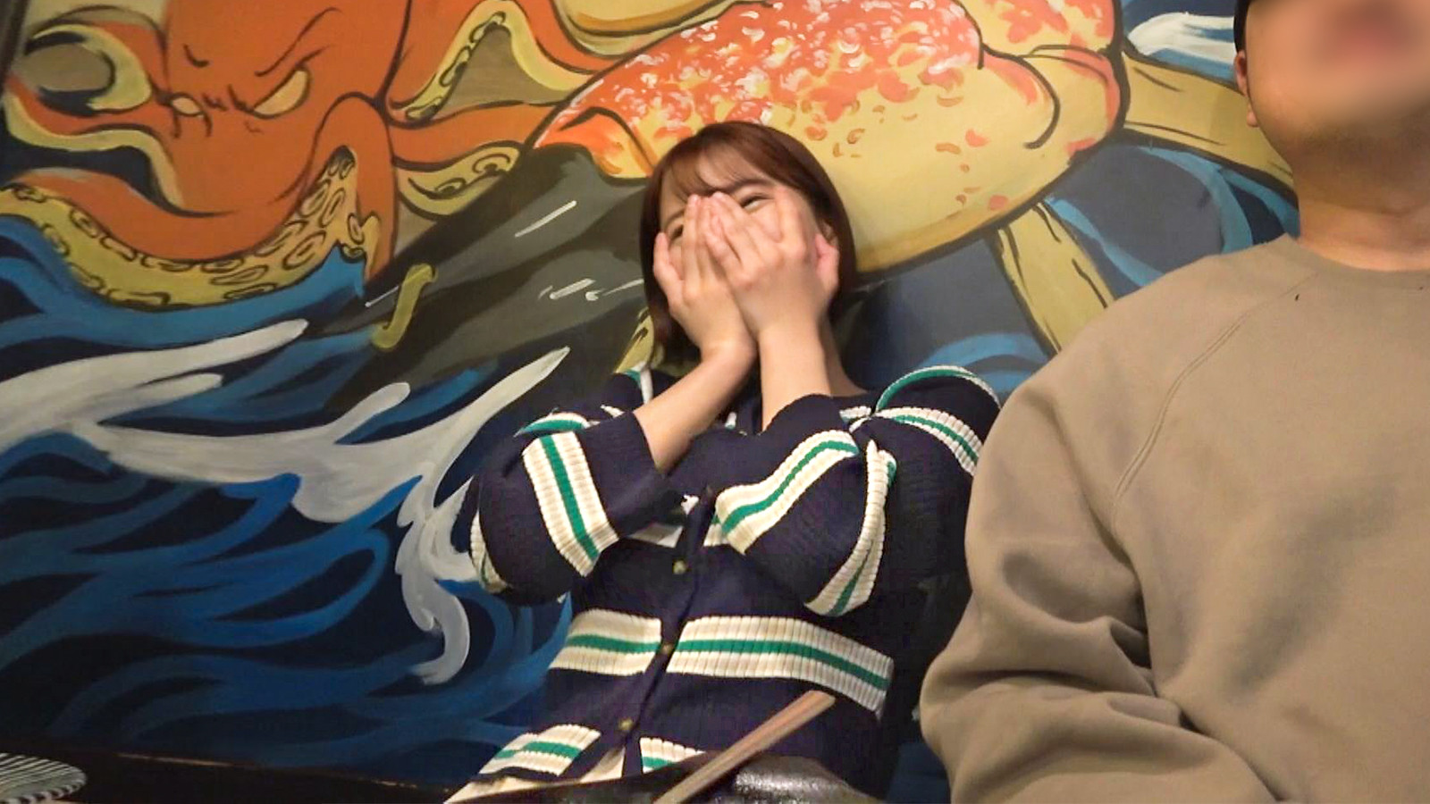 ショートヘアで可愛いミニマム女子のエロ尻