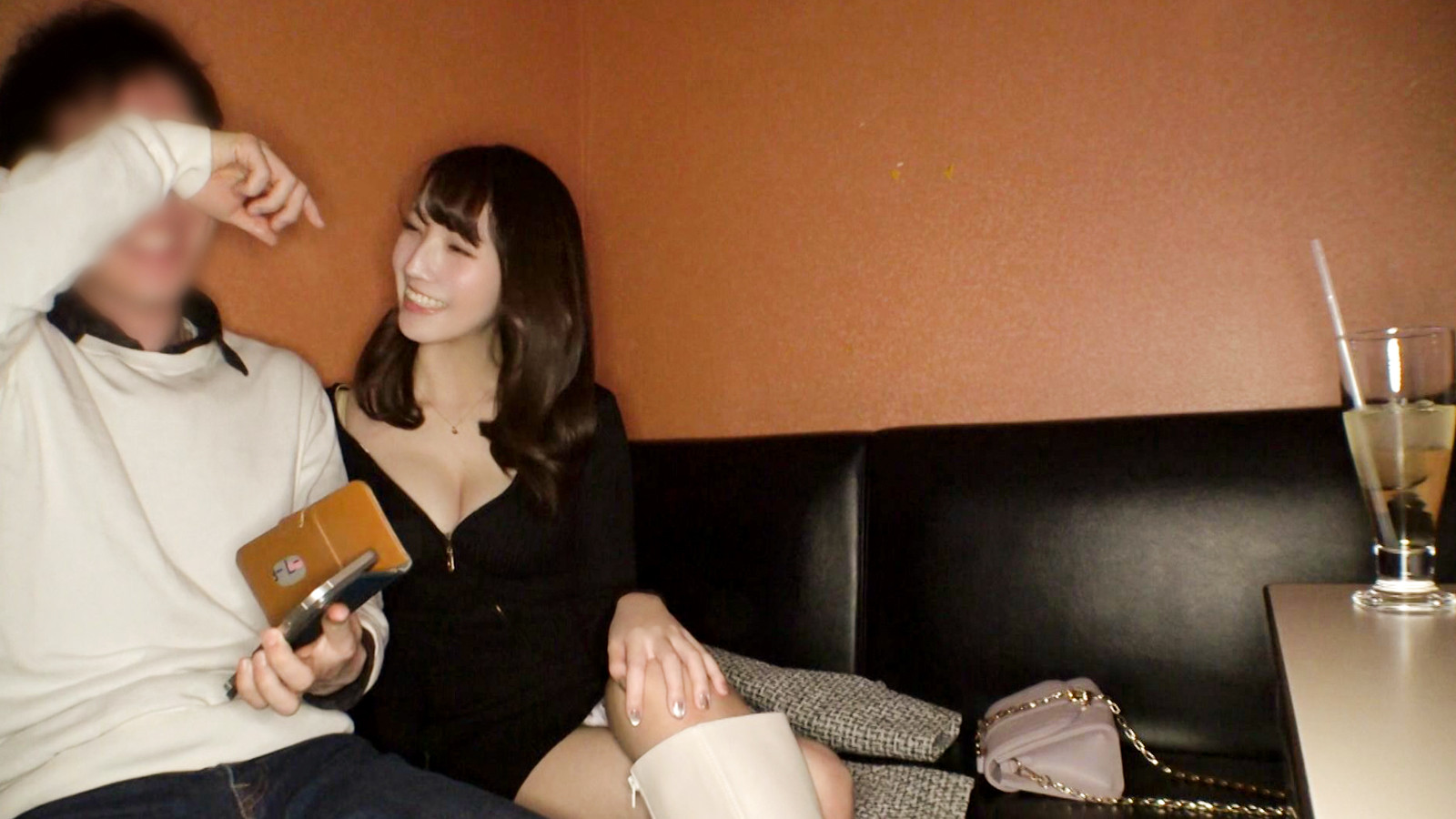 美巨乳な美人痴女お姉さんの逆ナンパ