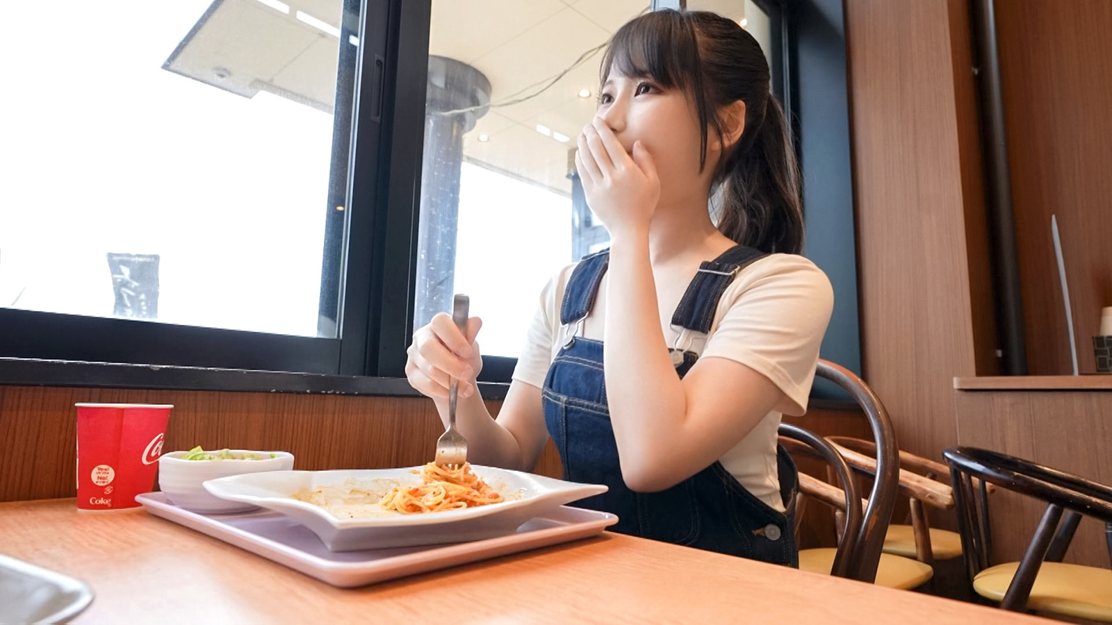 天然Hカップの牧場巨乳娘