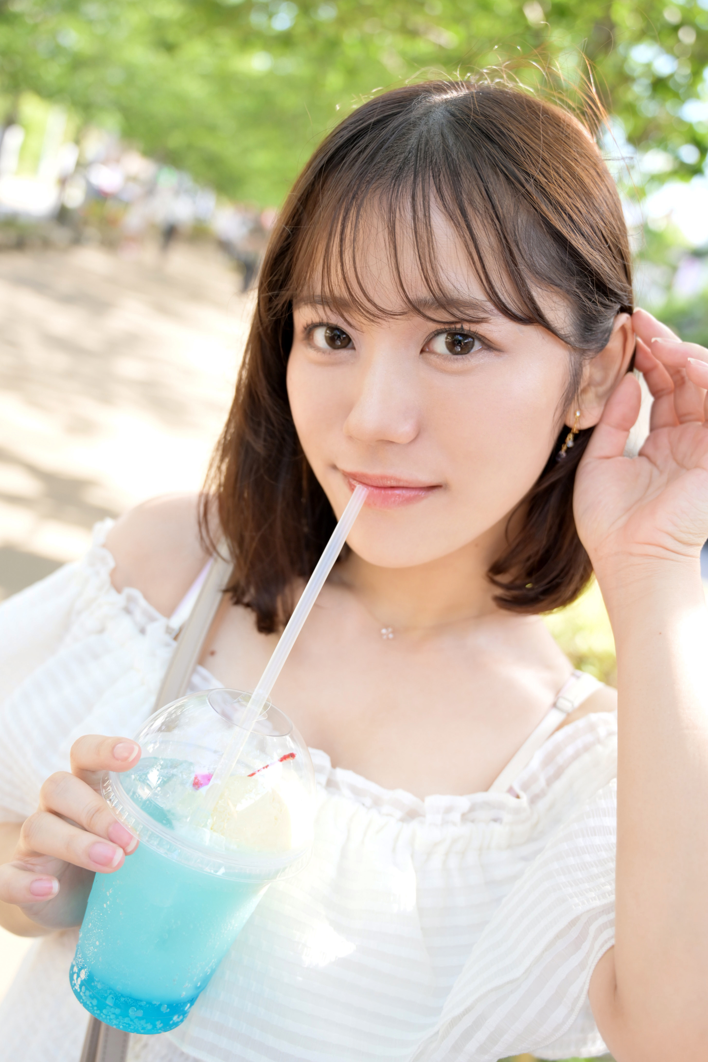 可愛い巨乳お姉さんを彼女としてレンタル