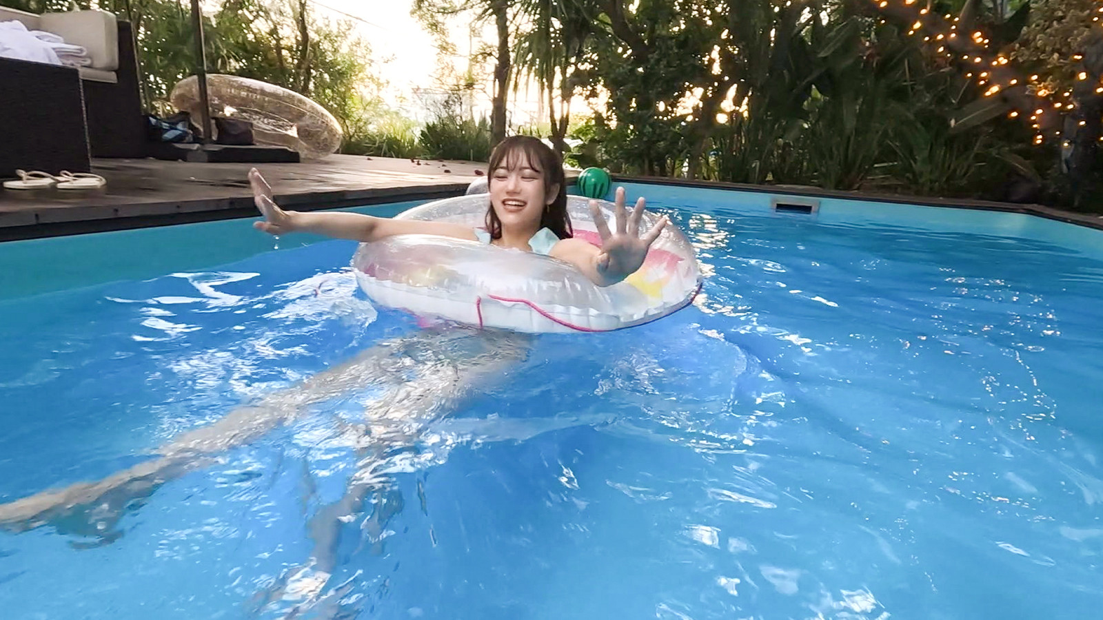 可愛い巨乳お姉さんを彼女としてレンタル