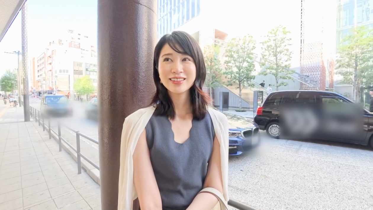 お尻の大きな大人の美人お姉さん