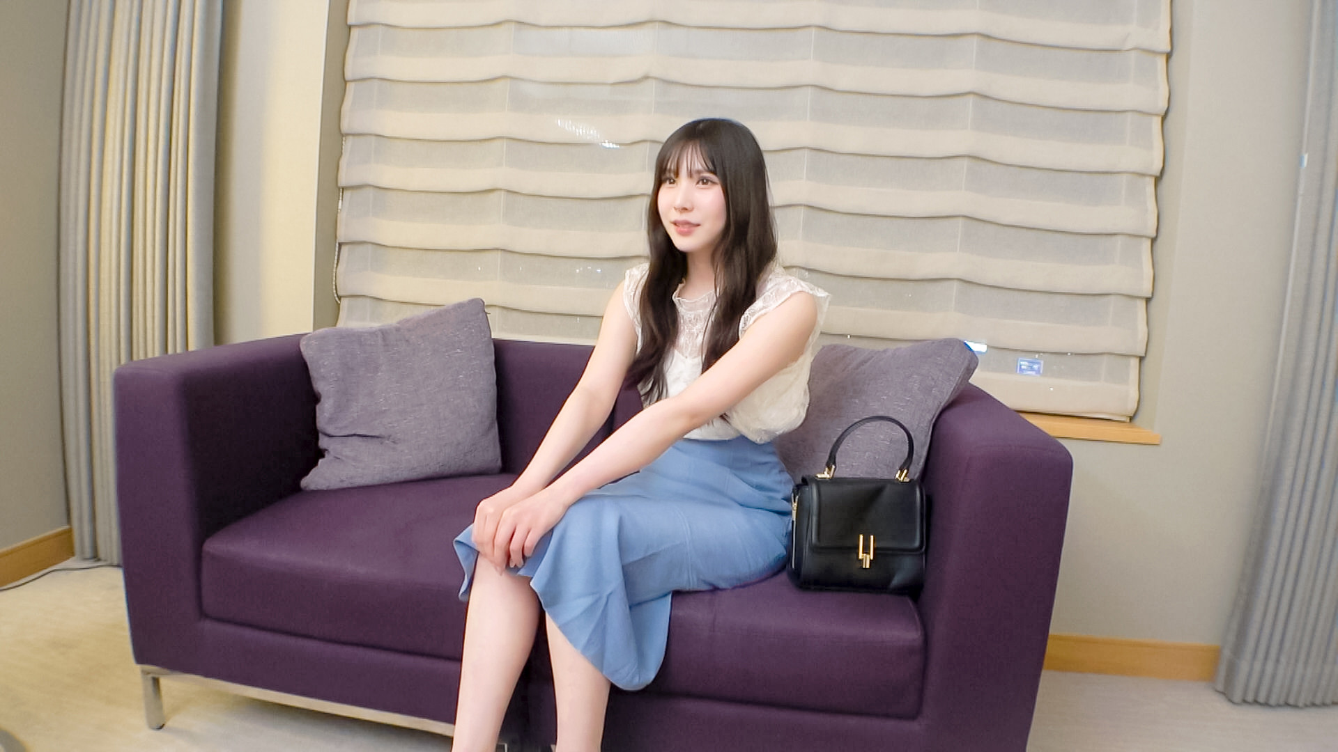 大きなン桃尻の清楚お姉さん