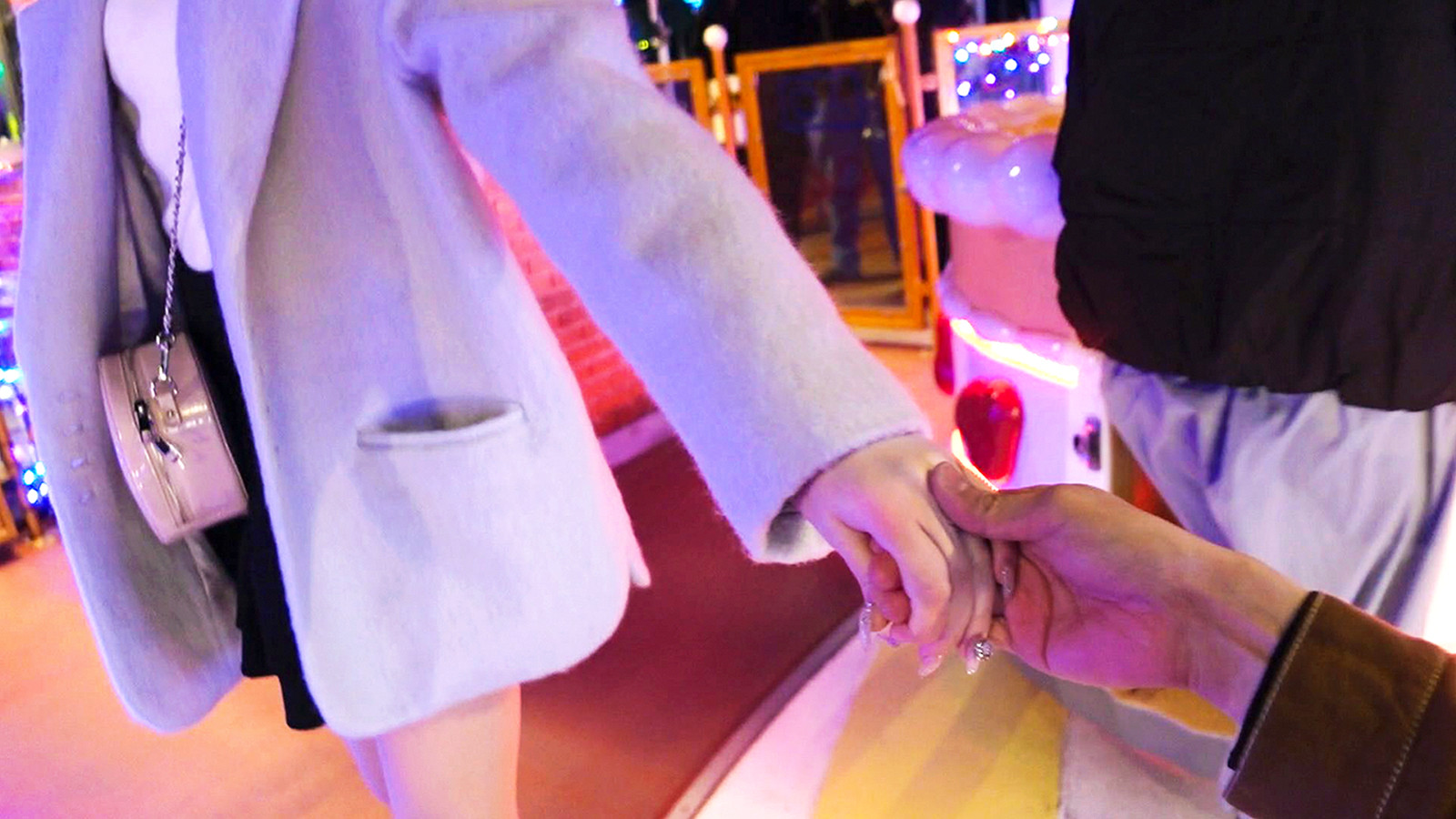 プリプリ桃尻Tバックの女子