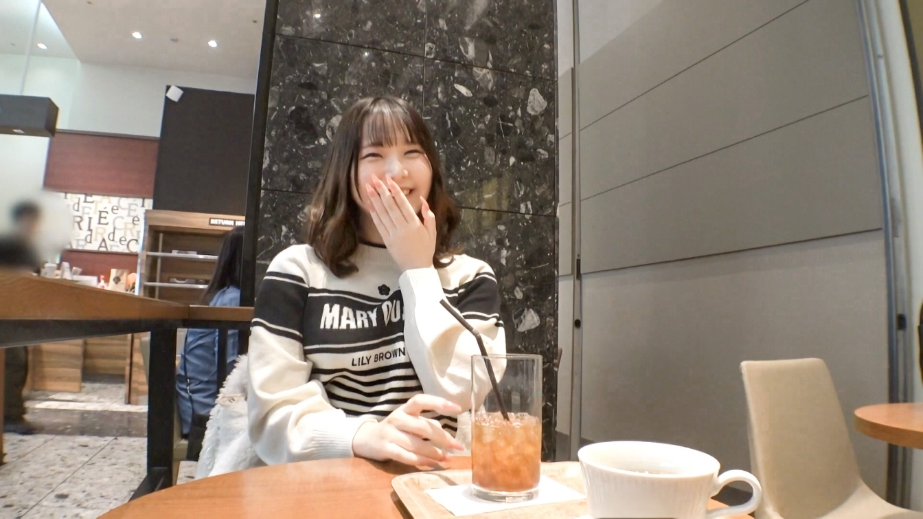 色白でピンク乳首娘のSEX