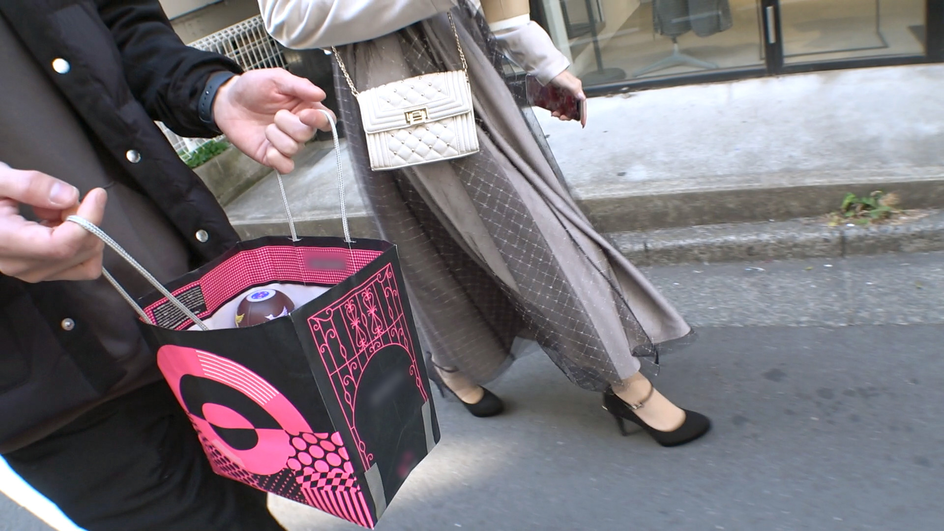 アパレル店員の三十路美人お姉さん