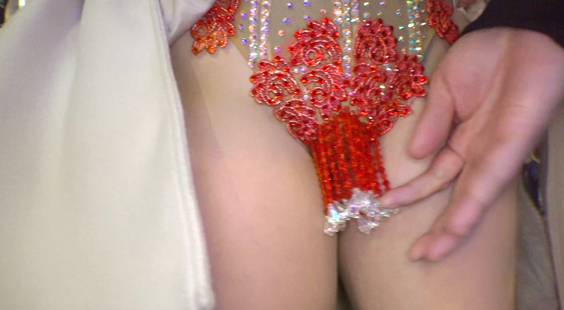 ムッチリサンバ女子の乱交SEX