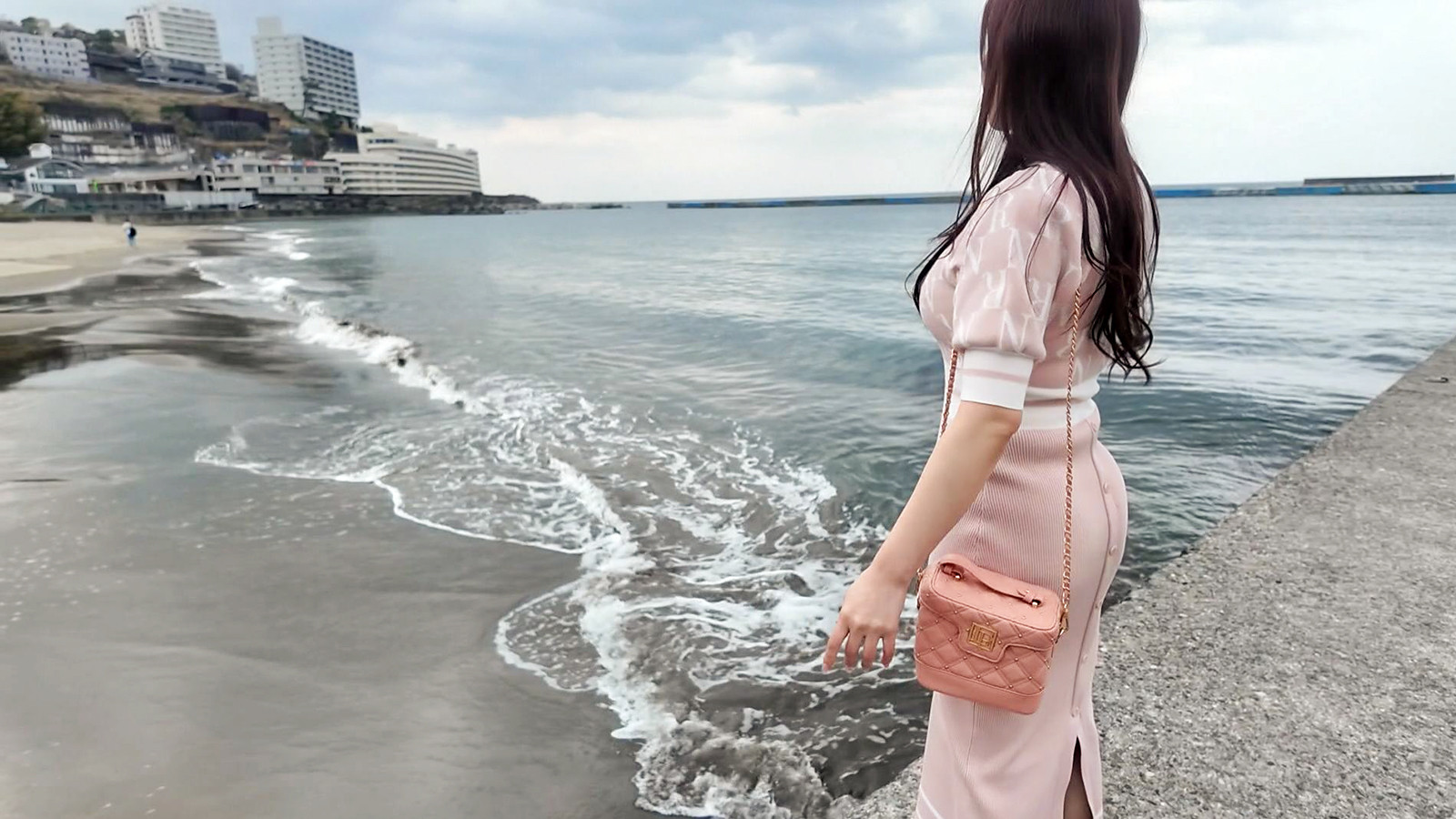 Jカップの神乳デカパイお姉さんのSEX