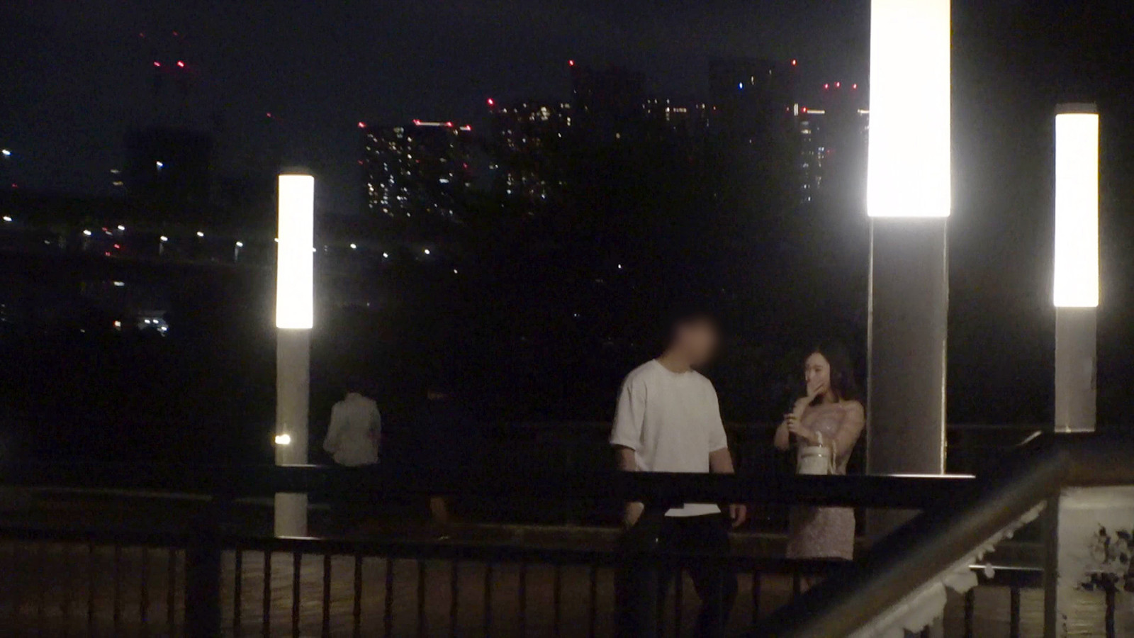 胸の谷間で誘惑する痴女お姉さんのSEX