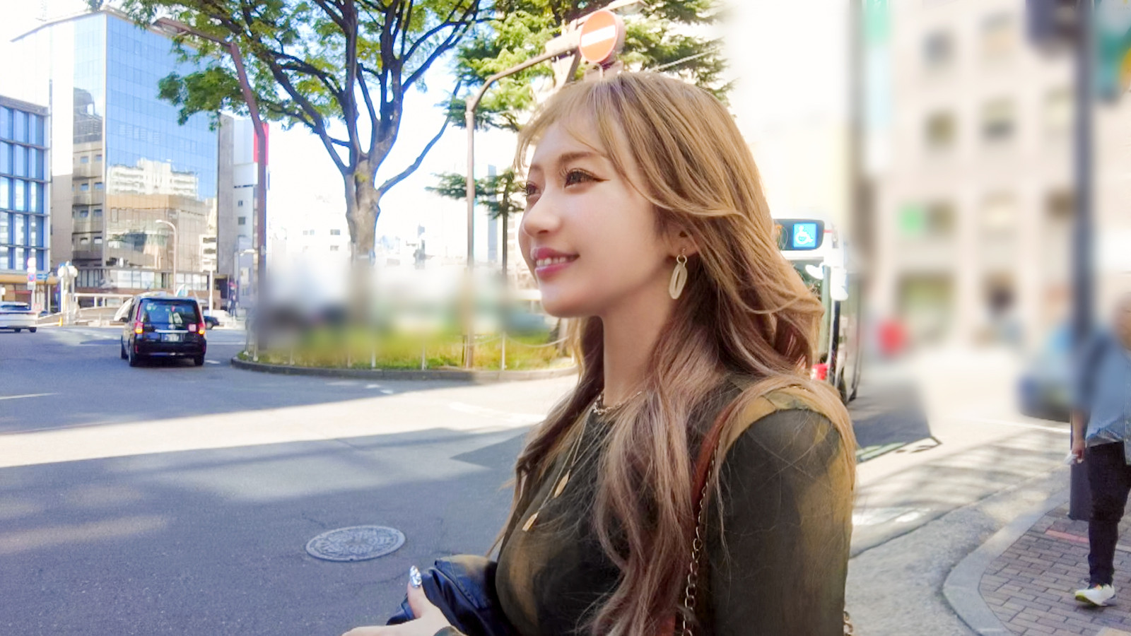 キレイ系ギャルの3P乱交SEX