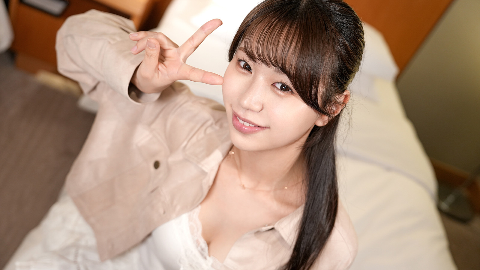 ダーツ女子にはチ●ポの矢をメス穴に突きさしてゲームセットさせないとですね♪エロ画像写真集とロング動画(約20分)