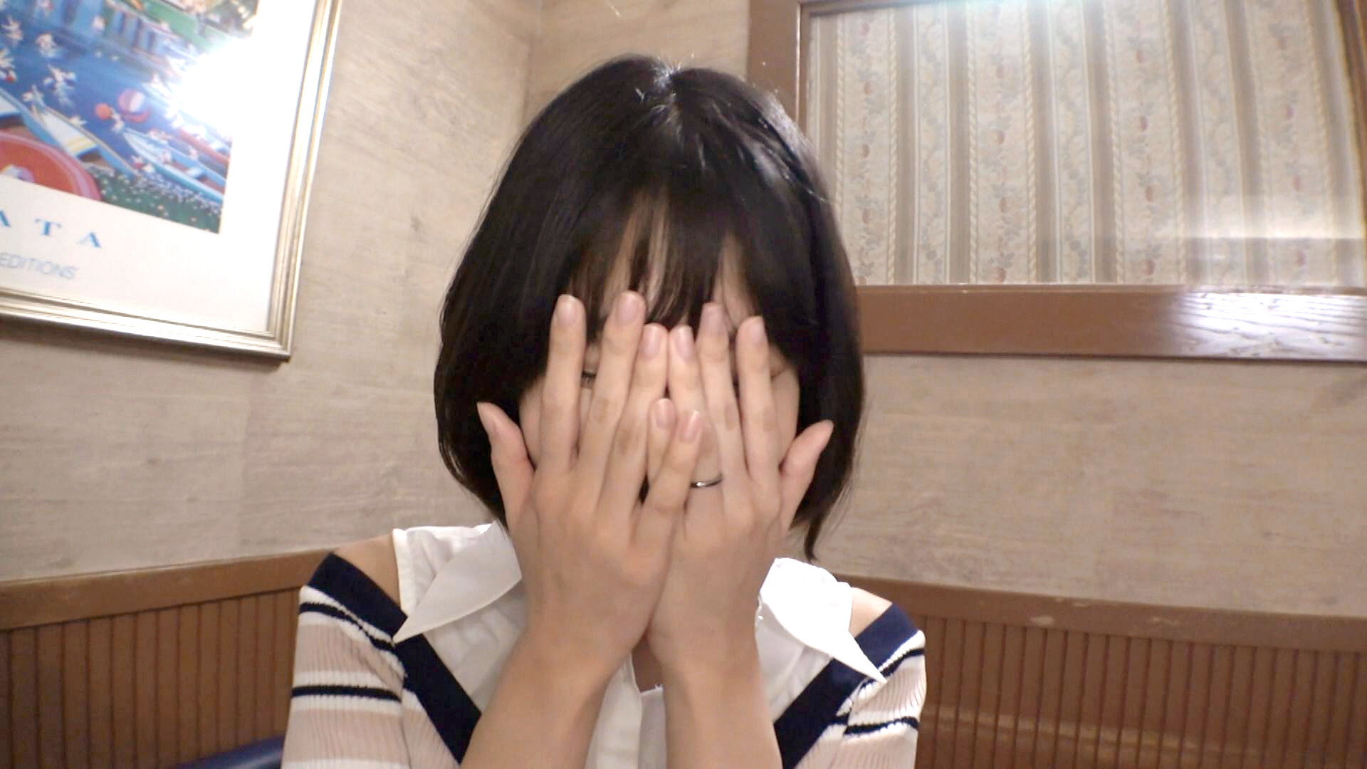 ショートヘア人妻のSEX