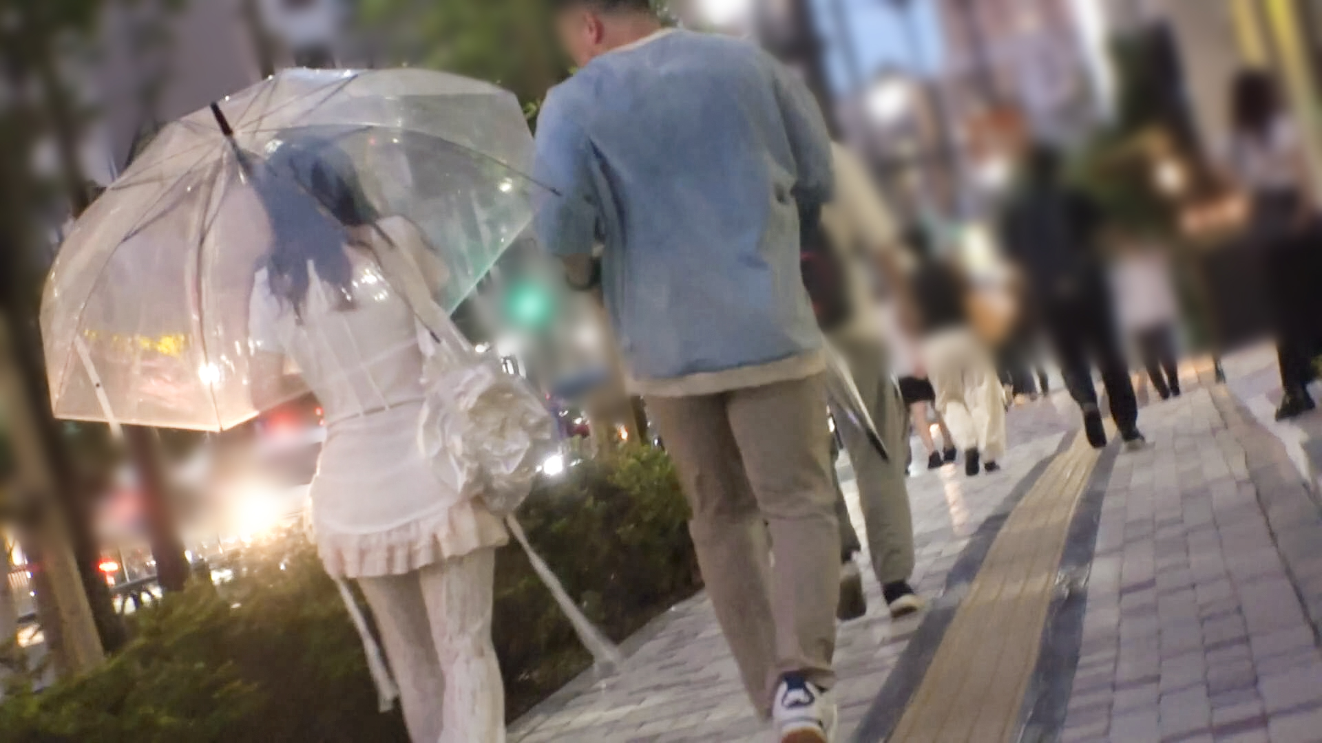 女子大生の潮吹きガン突きSEX