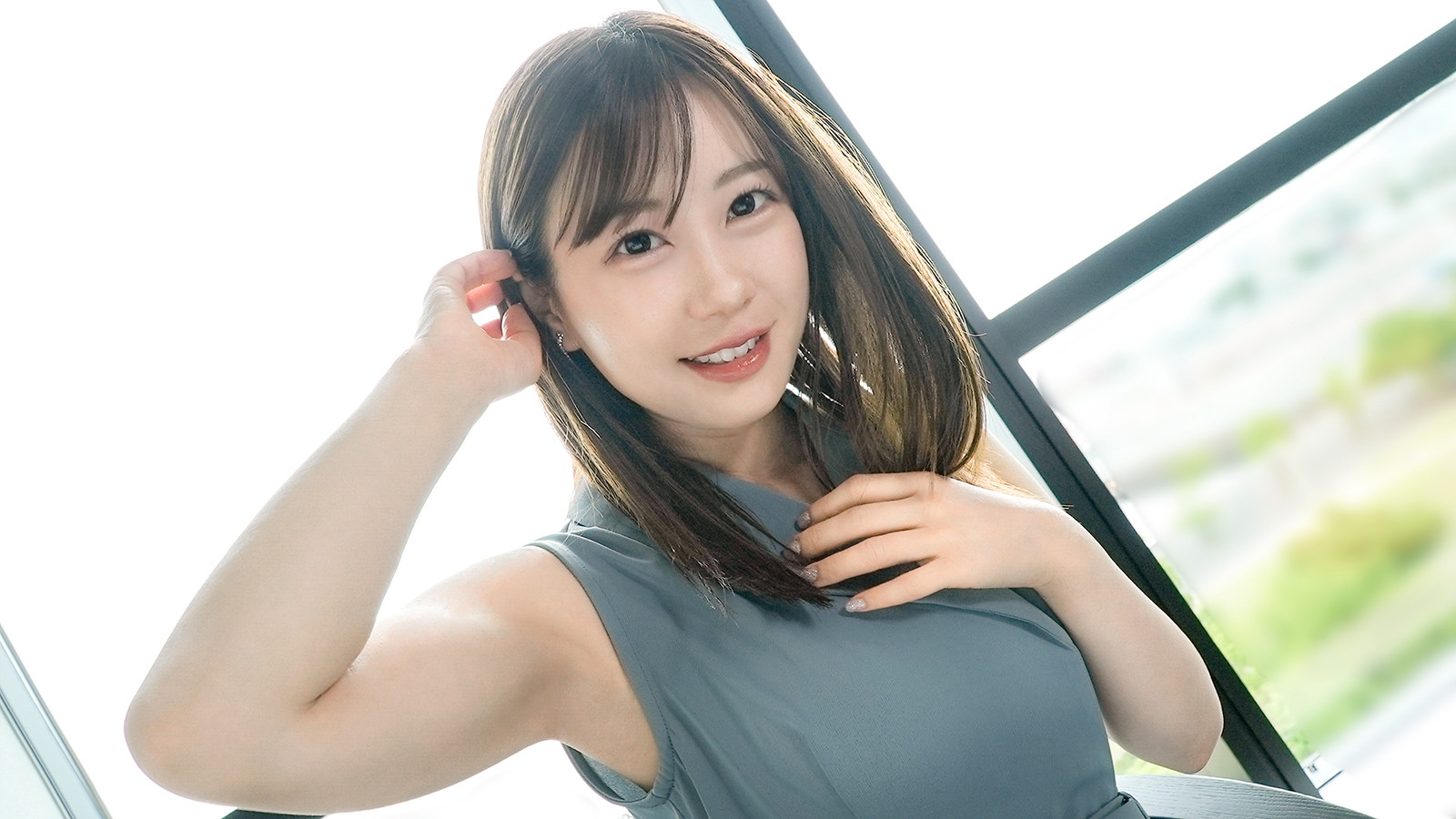 生徒に人気のマドンナ的な可愛い女教師(28歳)の休日セックスに興味ありませんか？エロ画像写真集とロング動画(約20分)