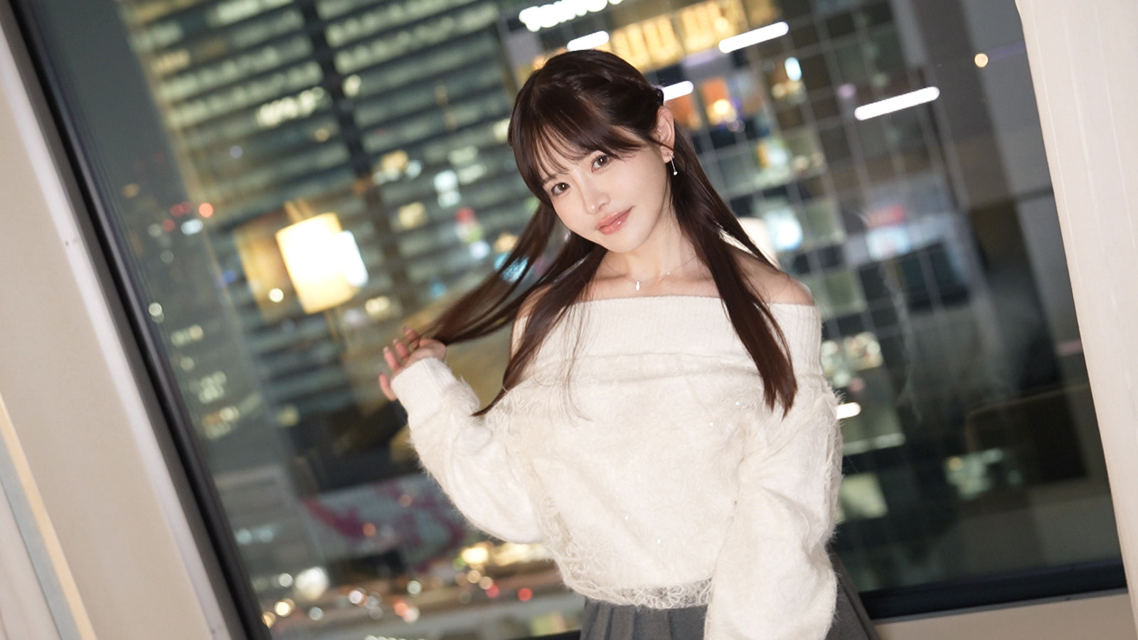 やさしい顔の癒し系美人お姉さんのトロ顔セックスは最高ですよ♪エロ画像写真集とロング動画(約20分)