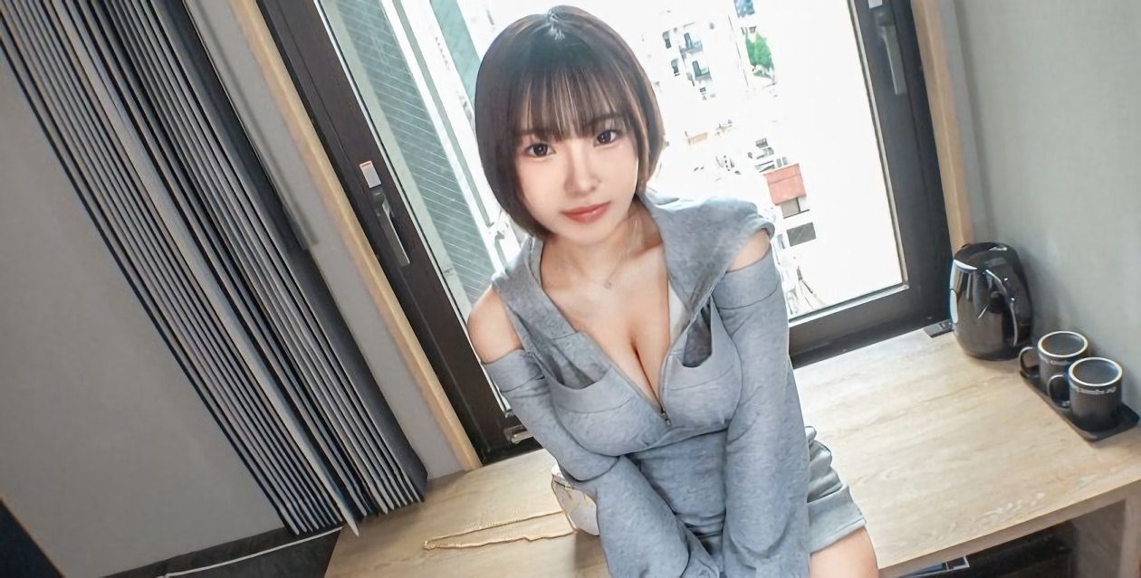 乳も尻も大きなグラマラスエロボディのショートボブ女子のセックスです♪エロ画像写真集とロング動画(約20分)