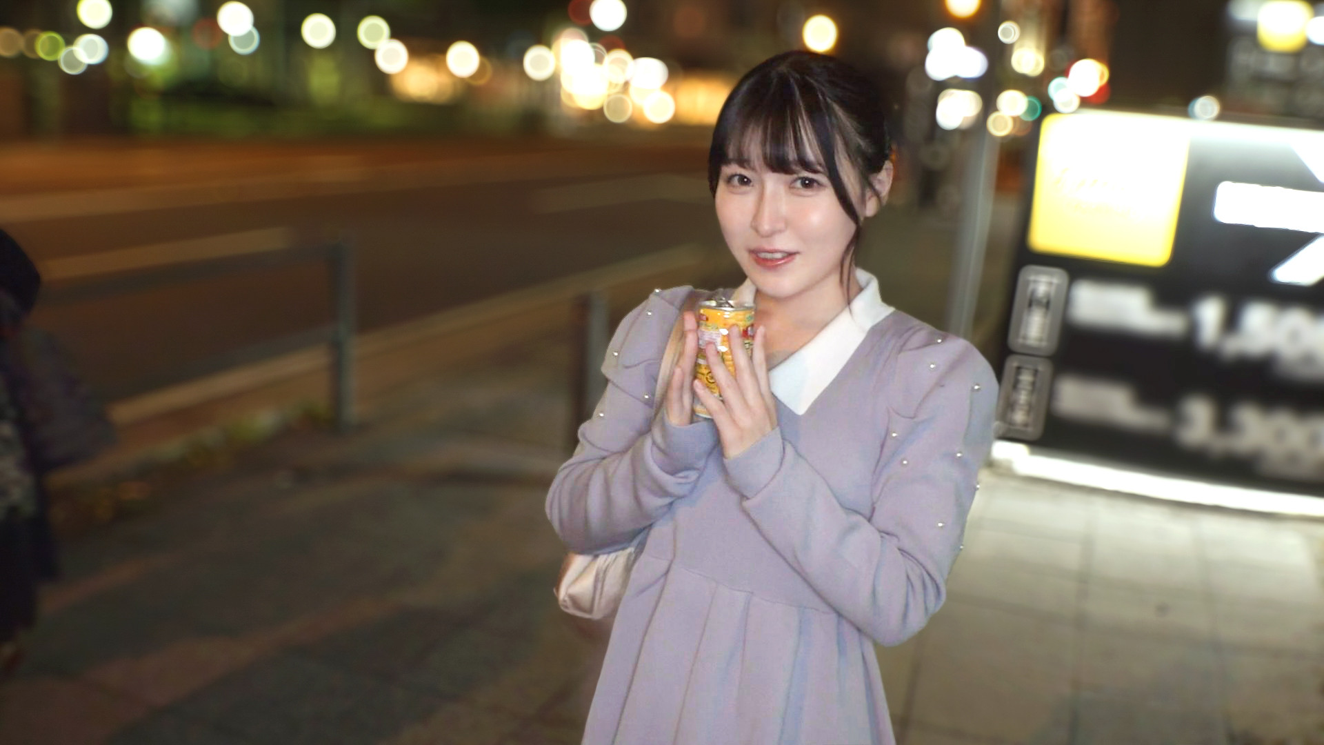 美脚で体の柔らかい柔軟女子のセックスです♪エロ画像写真集とロング動画(約20分)