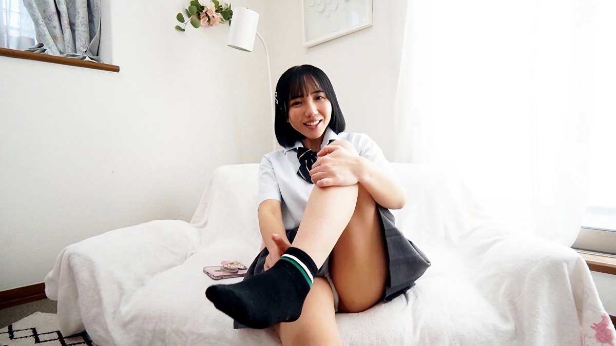 オナニーを自撮りする女子校生制服娘のエロ画像(美咲音)